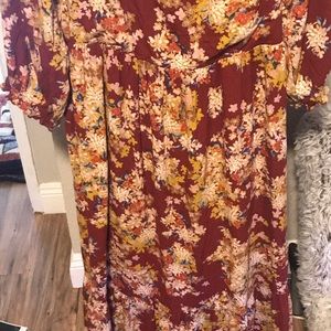 Pretty floral long maternity dress